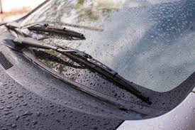 How Faulty Windshield Wipers Can Contribute To Accidents | Fast Help